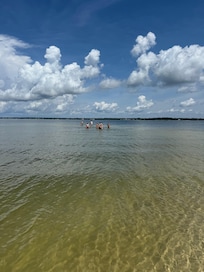 Clear, clean water💦