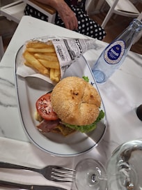 Hamburguesa del bar