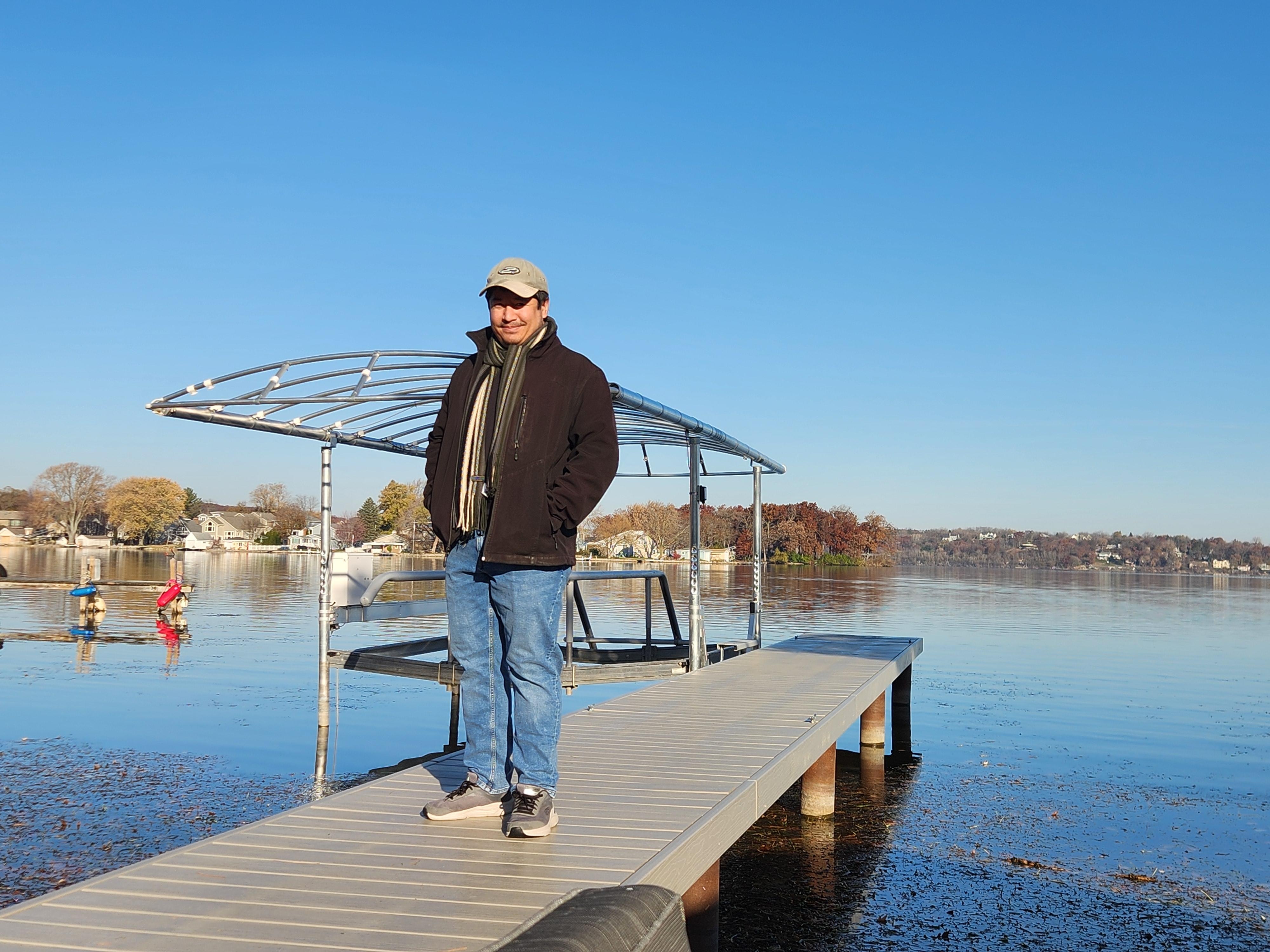 Dock right on lakefront
