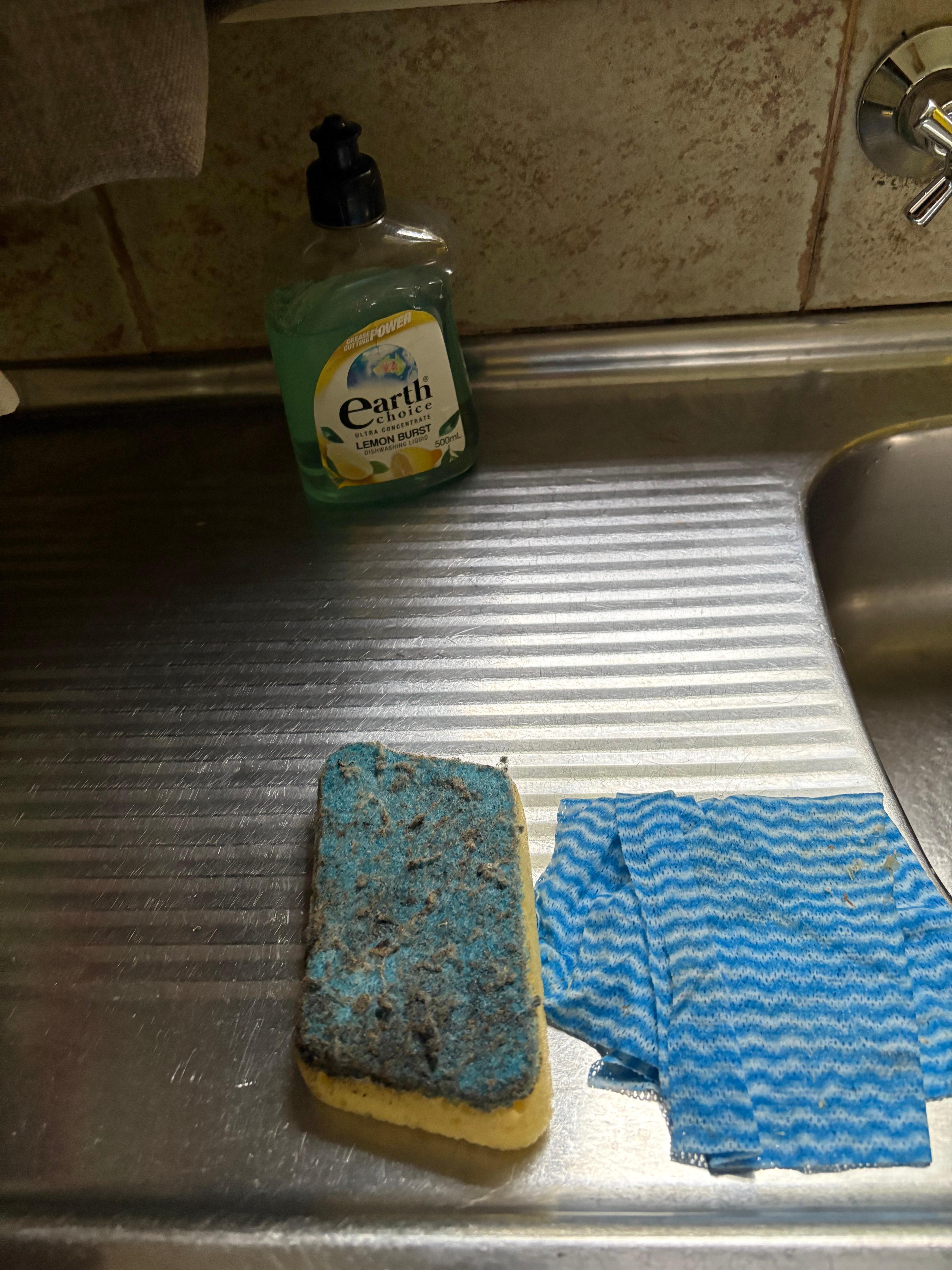 Cleaning resources left for washing up