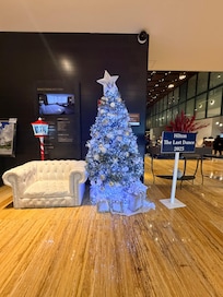 Entrance to the hotel