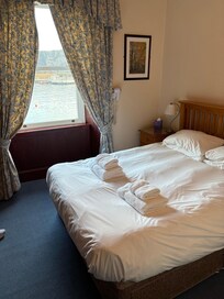 Double room with view of water