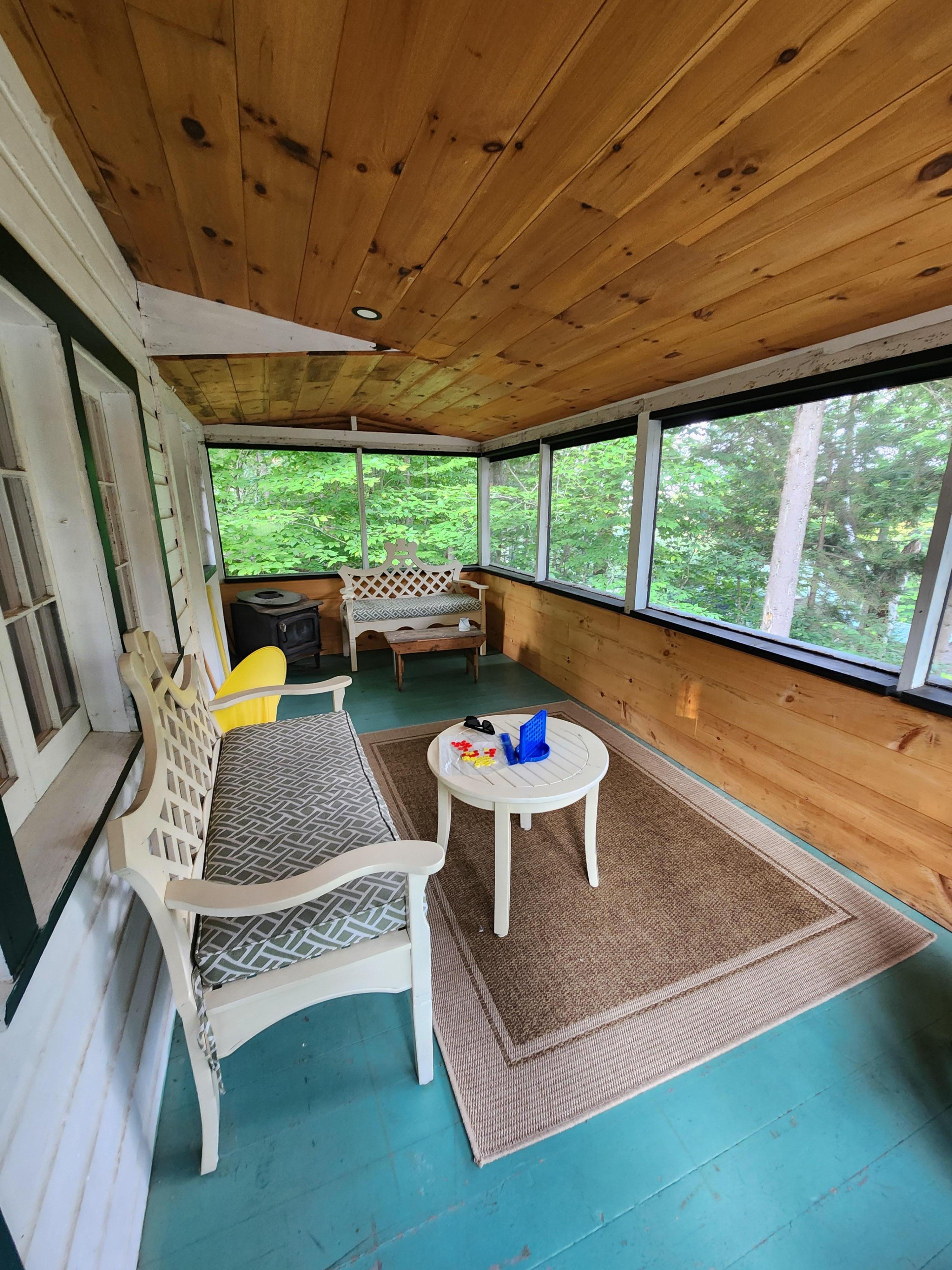 Screened in porch 