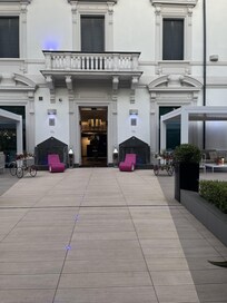 Ingang Hotel LHP Palace - Montecatini- Terme