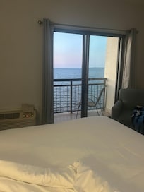 3rd floor lake front room