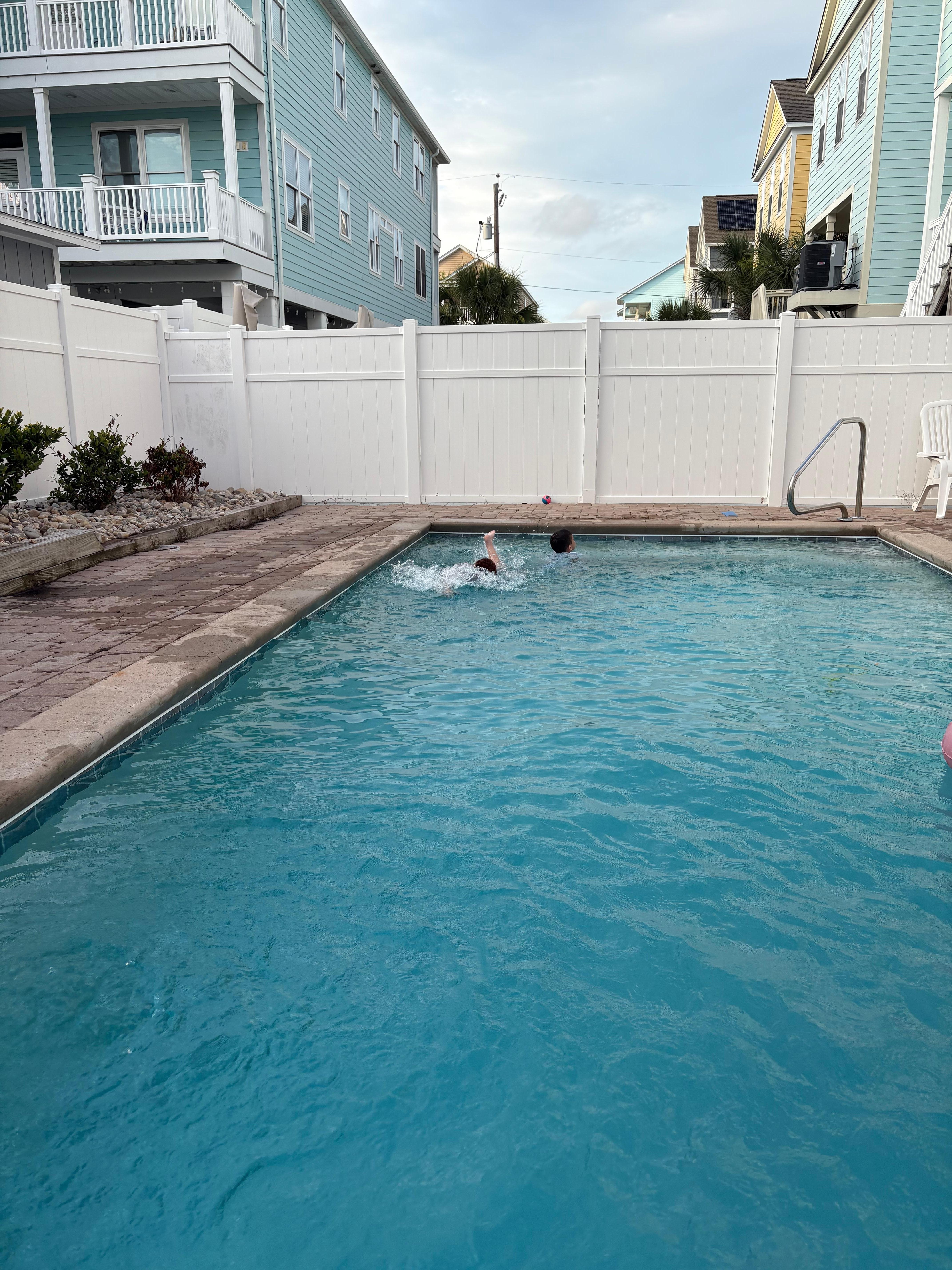 Private pool in this beach house was great!