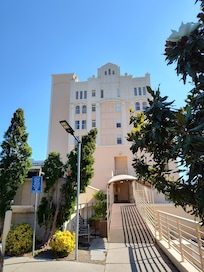 Parking lot ramp took you immediately to the third floor