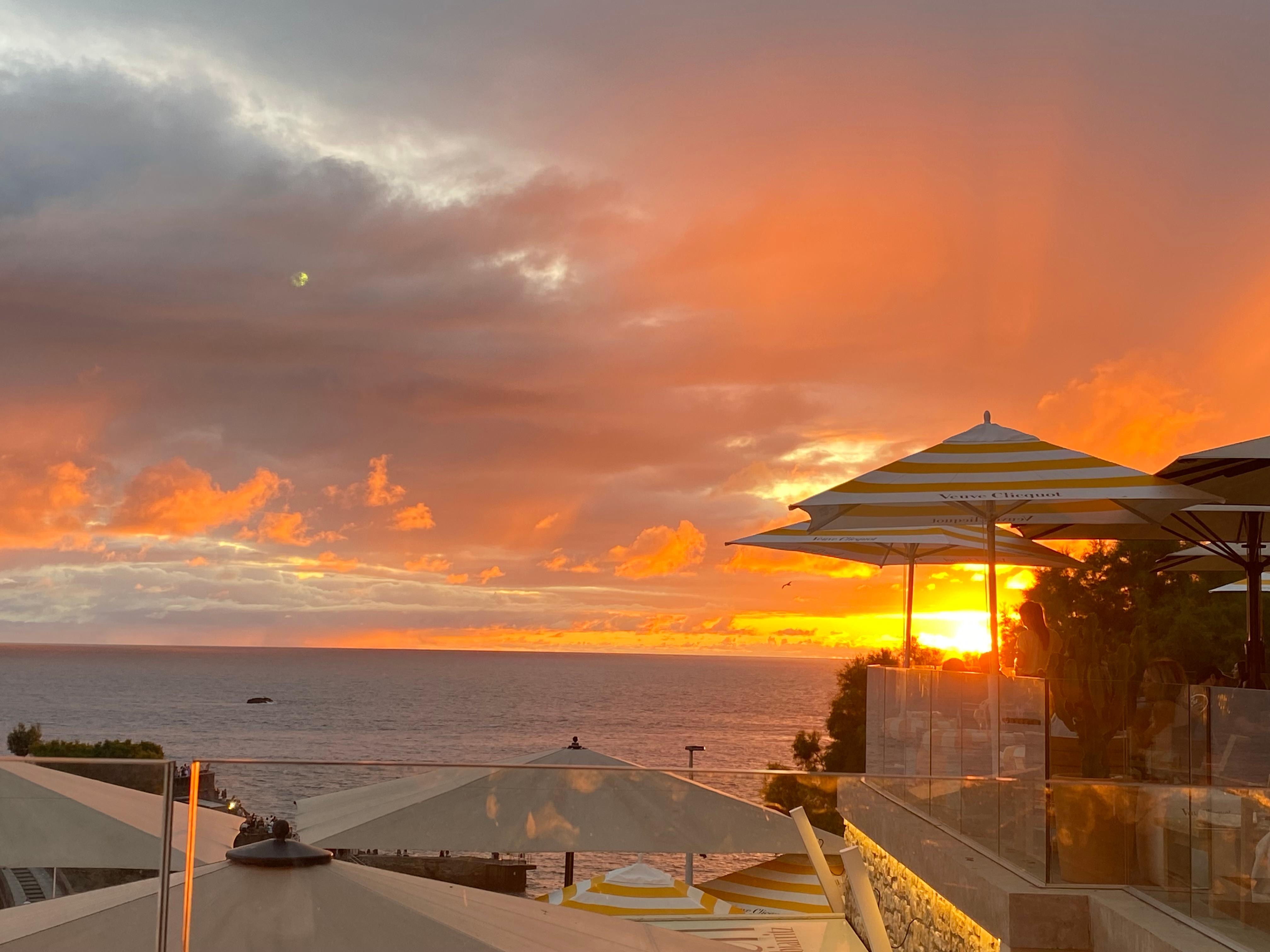 Bar restaurant bord de mer 