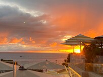 Bar restaurant bord de mer