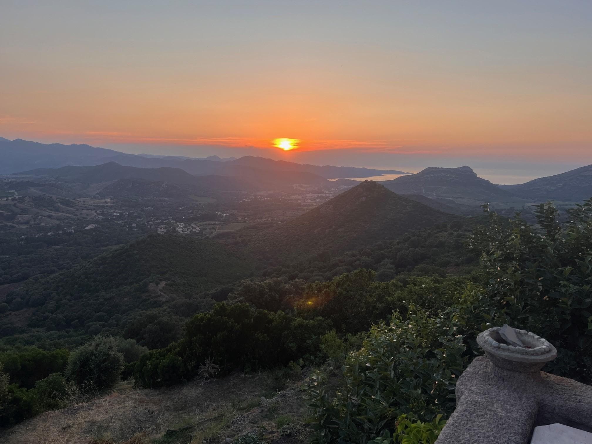 Blick von der Terrasse nach St. Florent