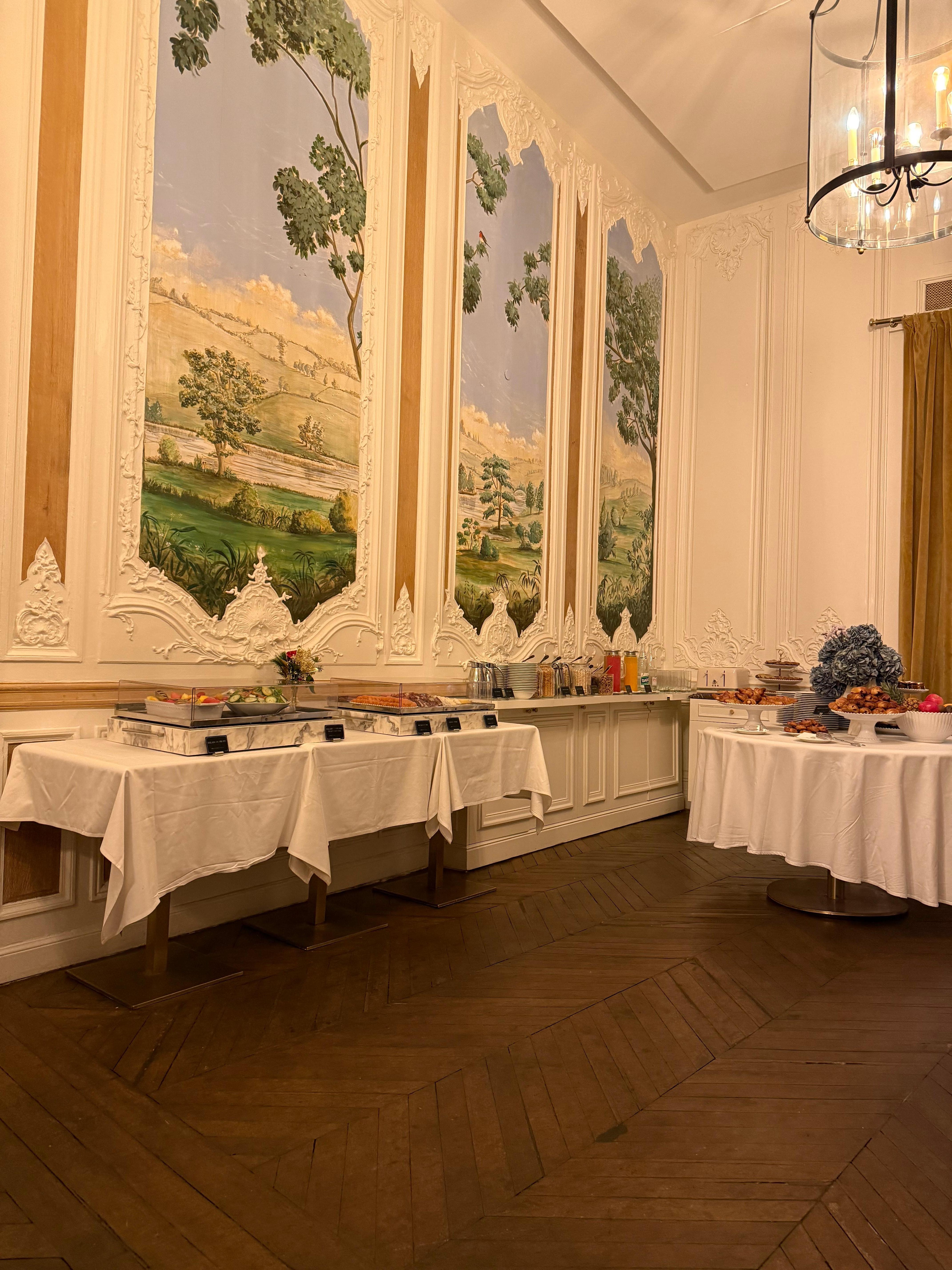 Large Breakfast buffet 