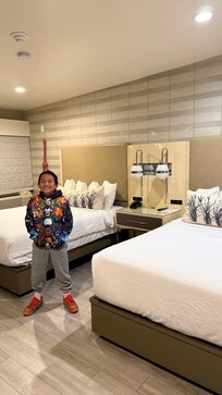 See how neat and tidy the room!