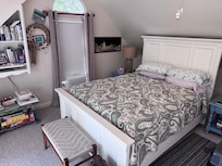 Ultra comfortable queen size bed (not pictured is the TV on the chest in front of the bed).