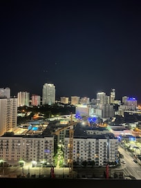 2 Bedroom Suite with Balcony View