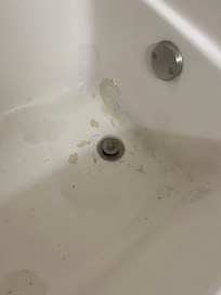 This was the bathtub in my room!