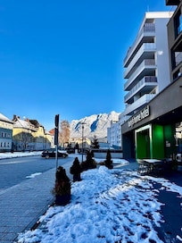 Frente do hotel com linda vista