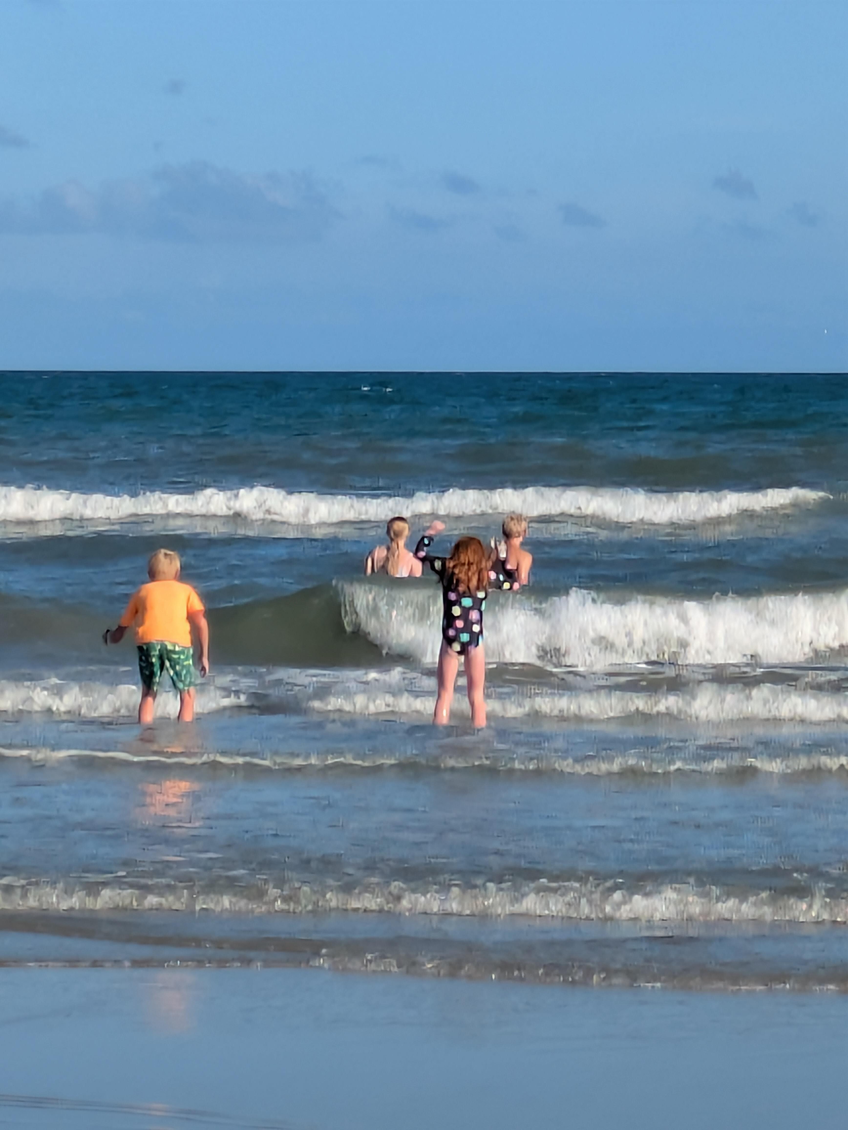Clean beach front a short walk away. Our kids played for hours in the waves.