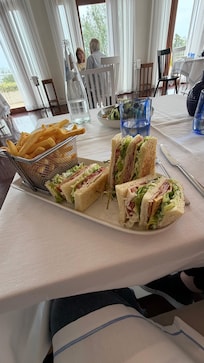 We only had 25 minutes before our shuttle to Venice and the chef was so kind he prepared this for us in 5 minutes! Delicious!
