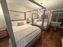 Two Queen Room w/tub