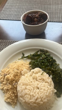 Alimentação de lá é muito boa