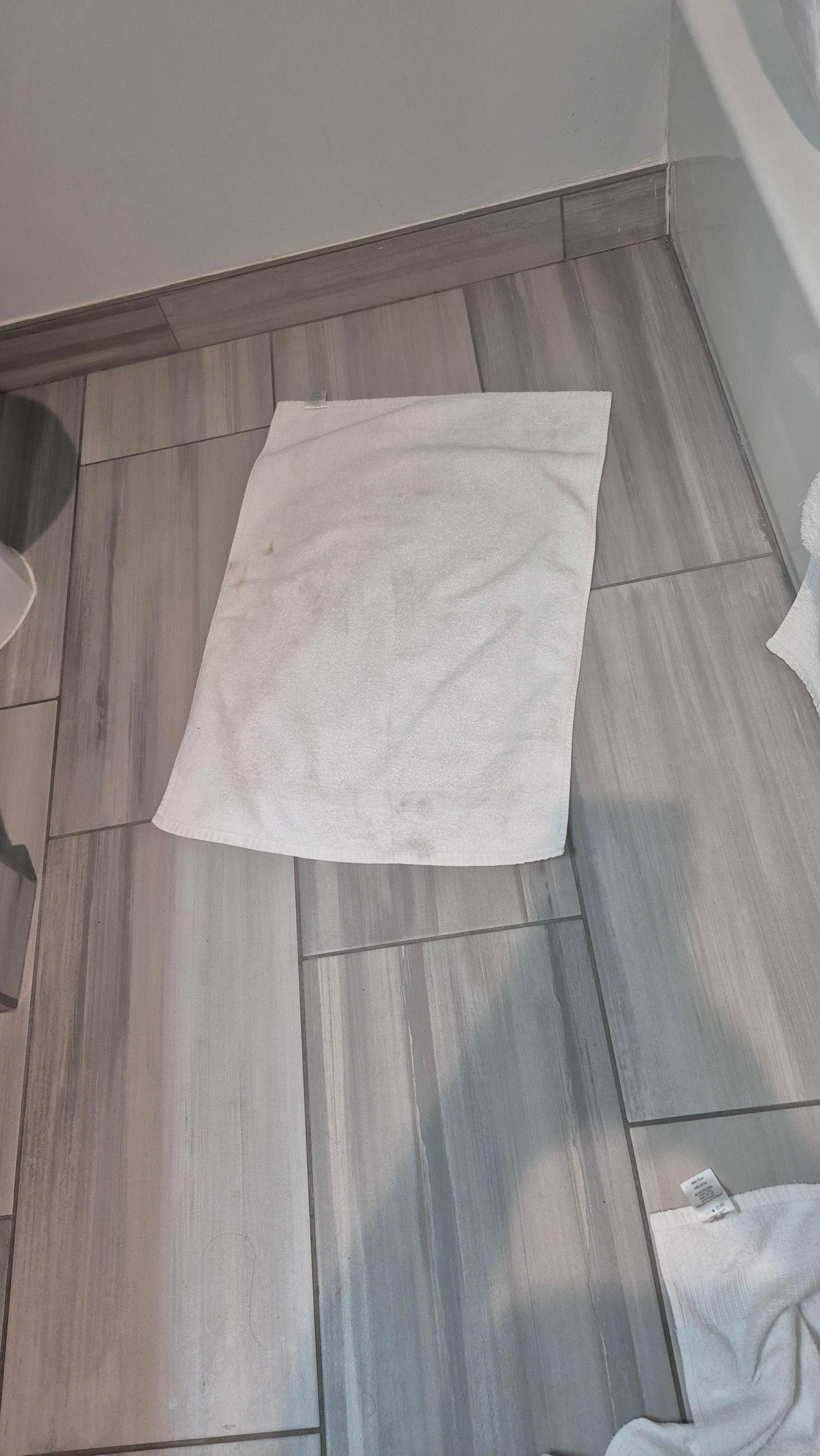 Dirty towel 