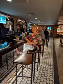 Cozy, modern bar. Very nice.