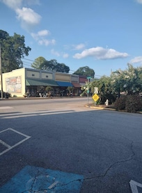 Only one traffic light in Cave Spring, Georgia