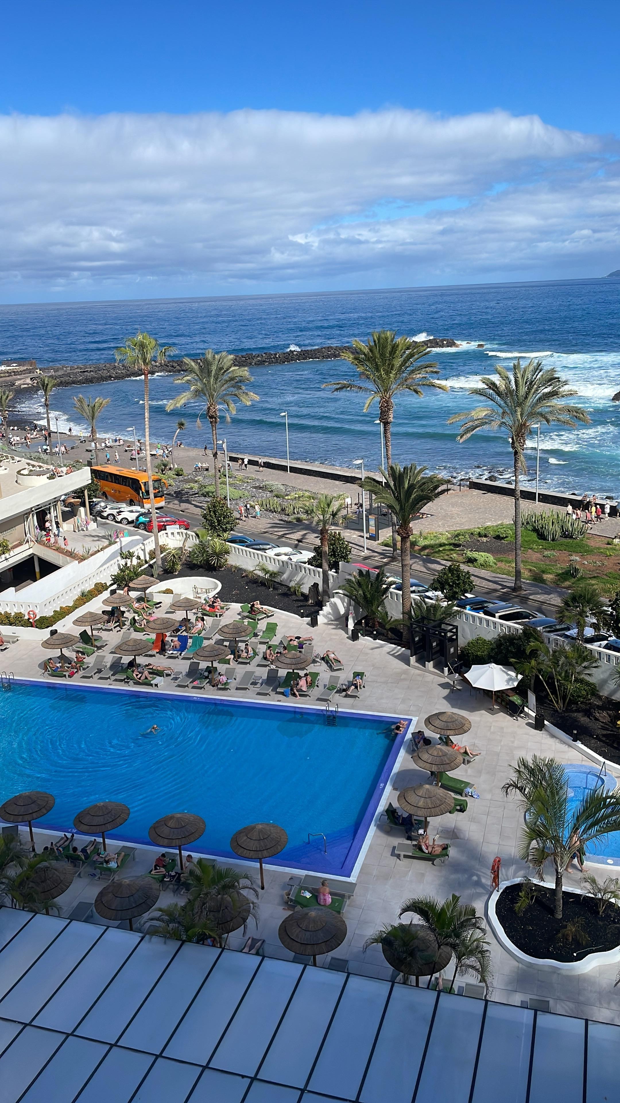 Näkymä huoneemme parvekkeelta oli upea. 