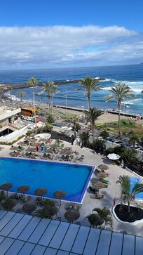 Näkymä huoneemme parvekkeelta oli upea.