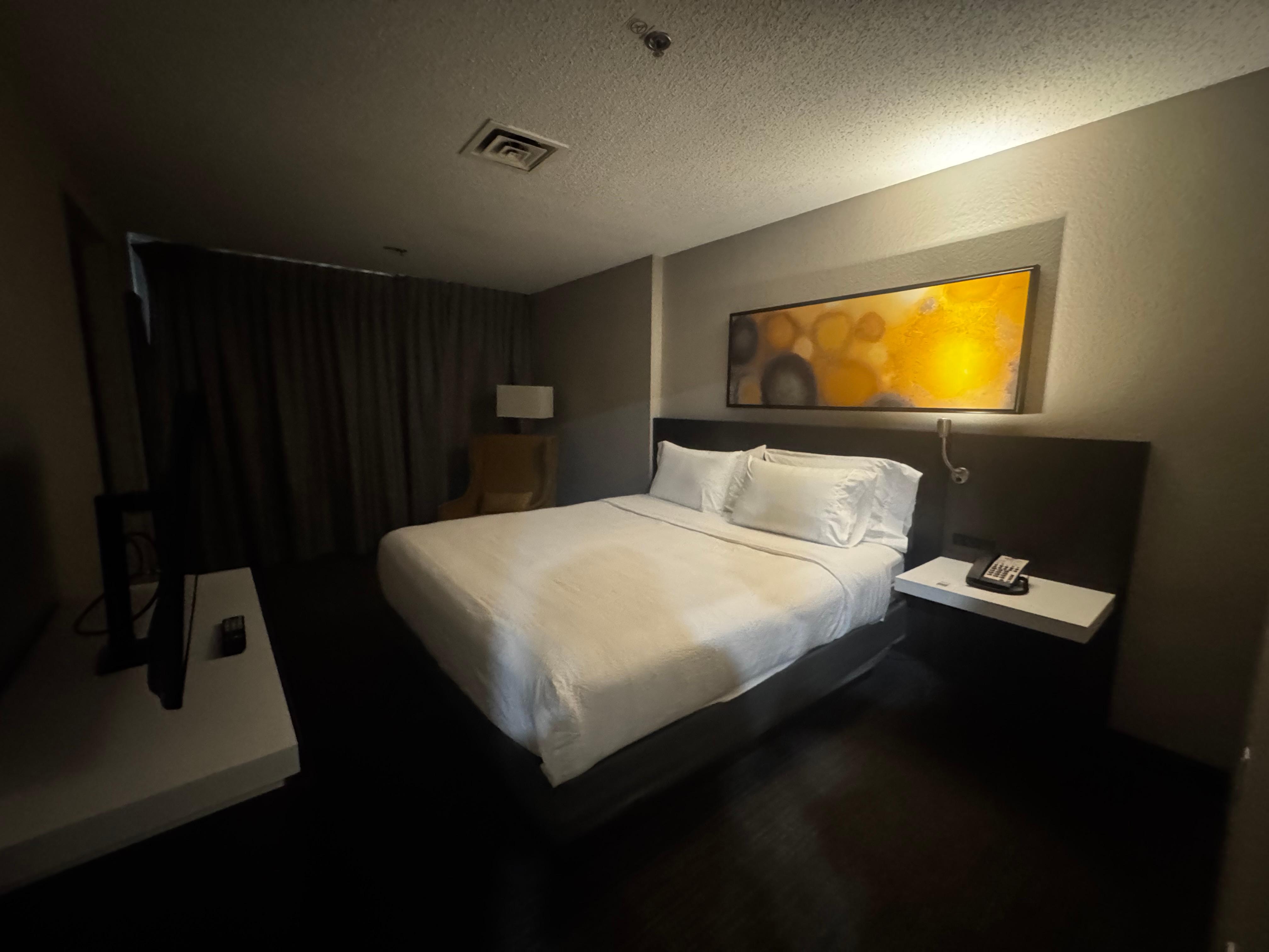 Room looked very nice the bed slep comfortable and well made up