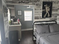 Super cute upon entry!