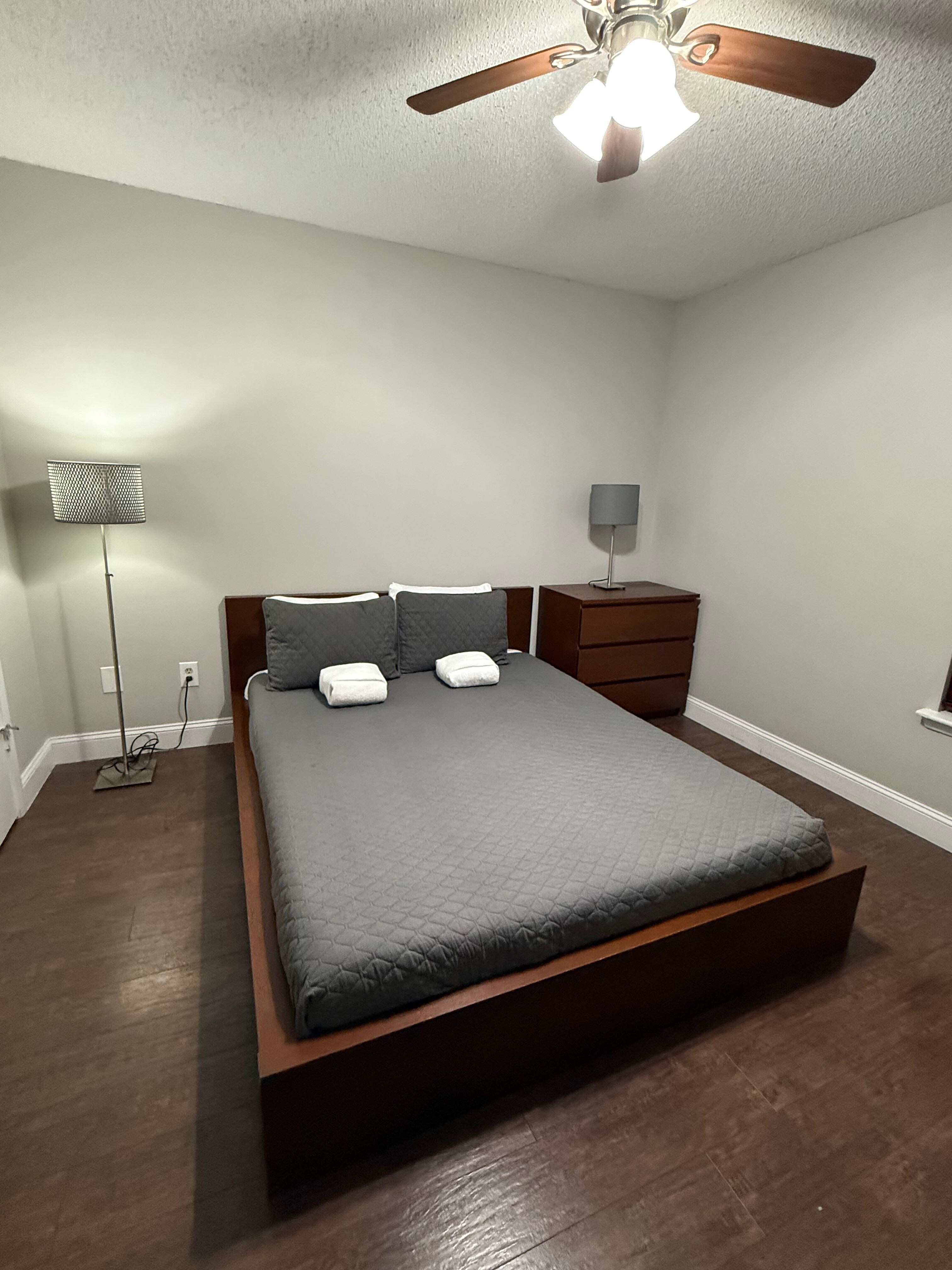 Queen size bed