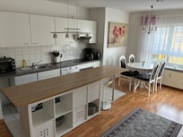 Blick zum Küchentresen