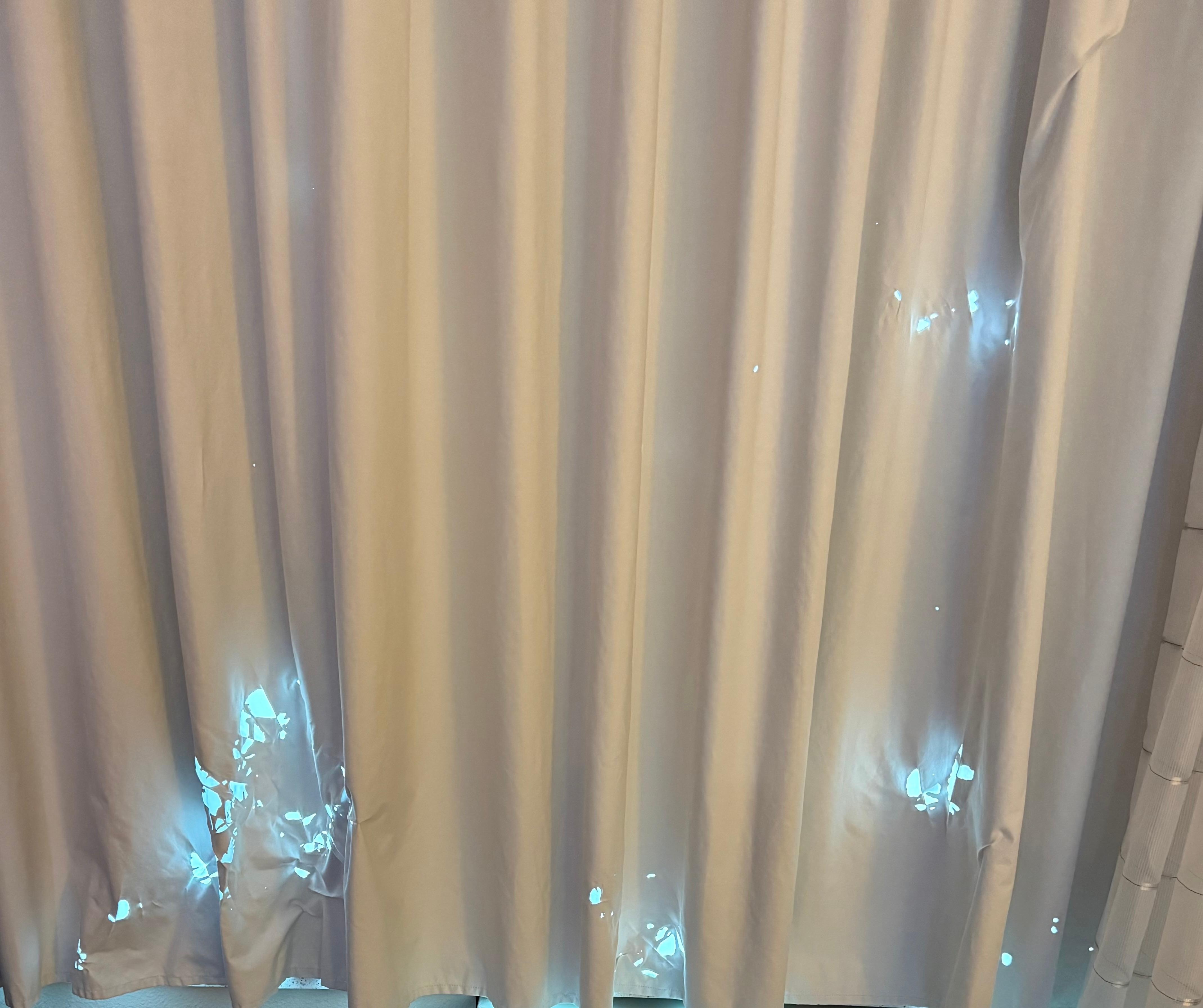 Maintenance said they couldn’t do anything about it. Kept the room light all night from street light. 