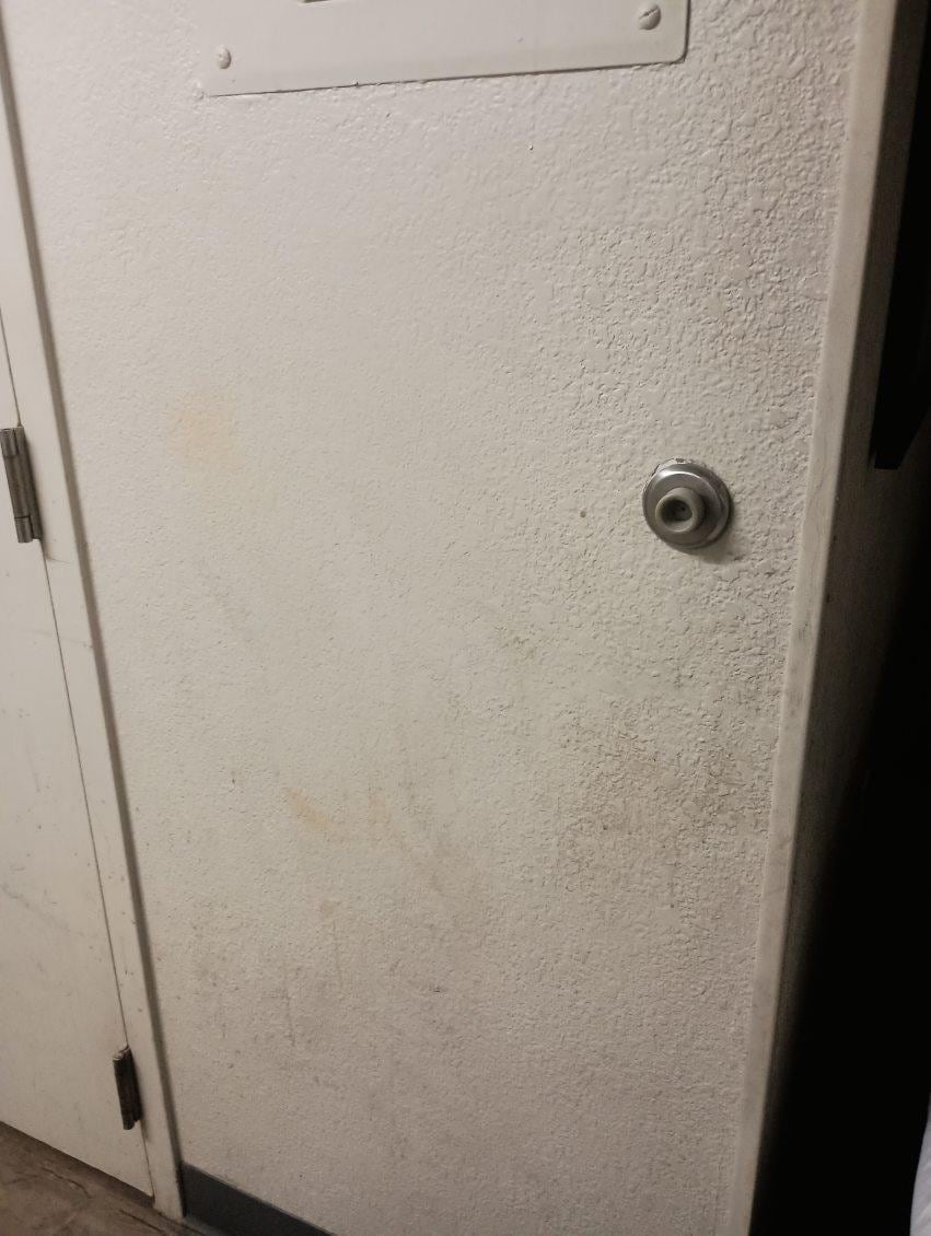 All walls filthy