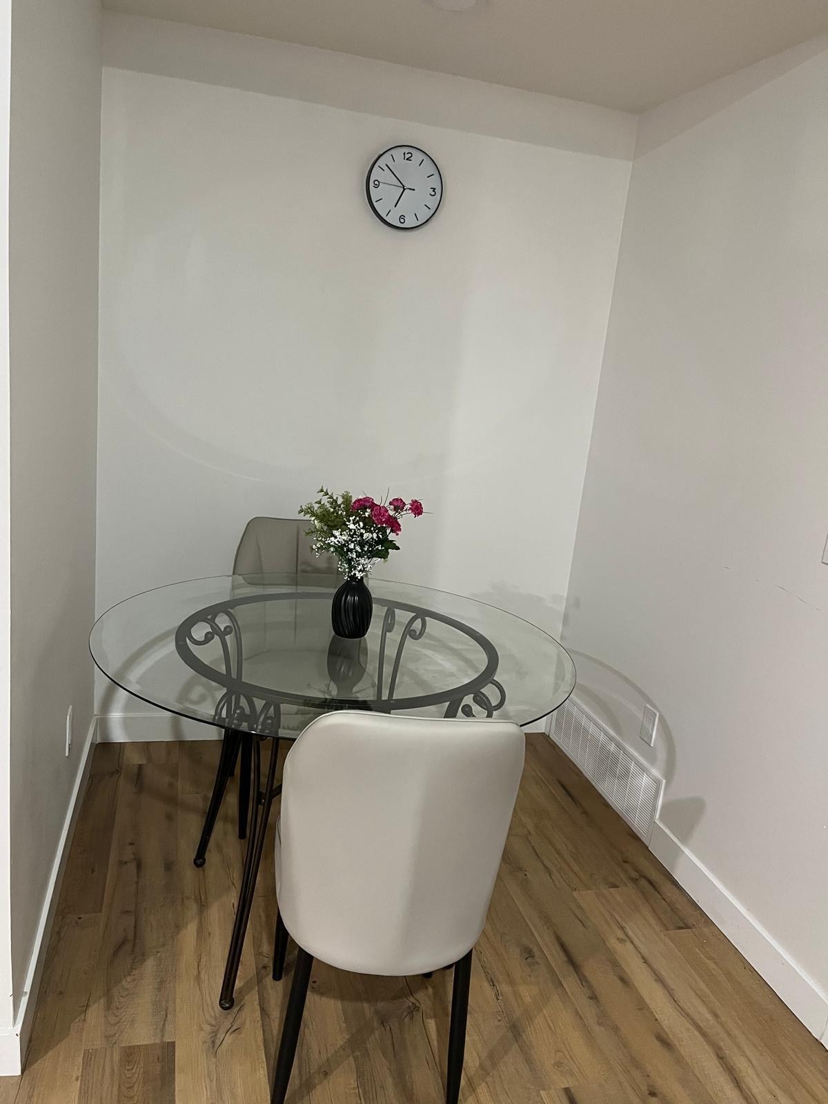 A comfortable place to eat 