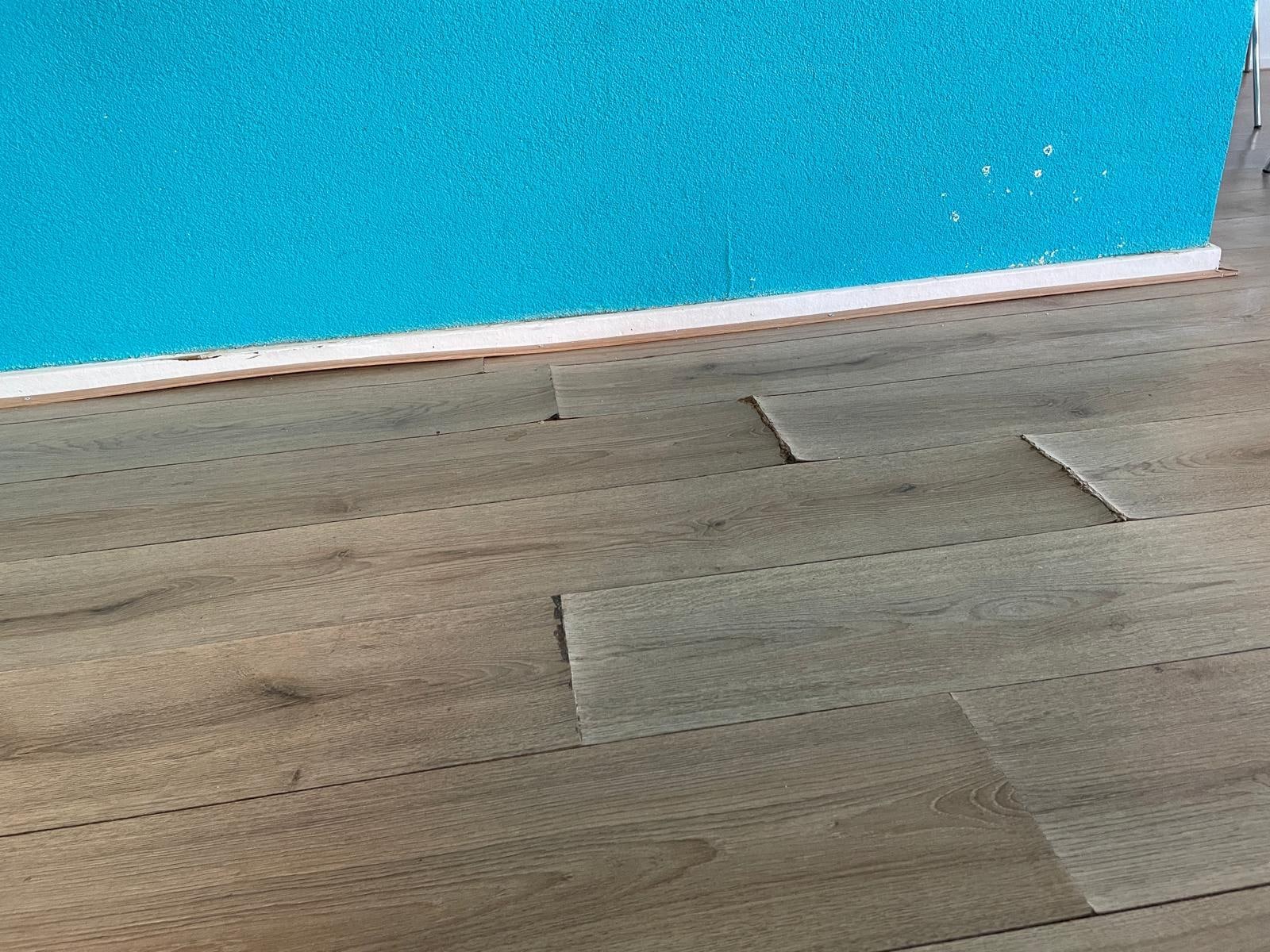 Aufgeschwemmtes Laminat