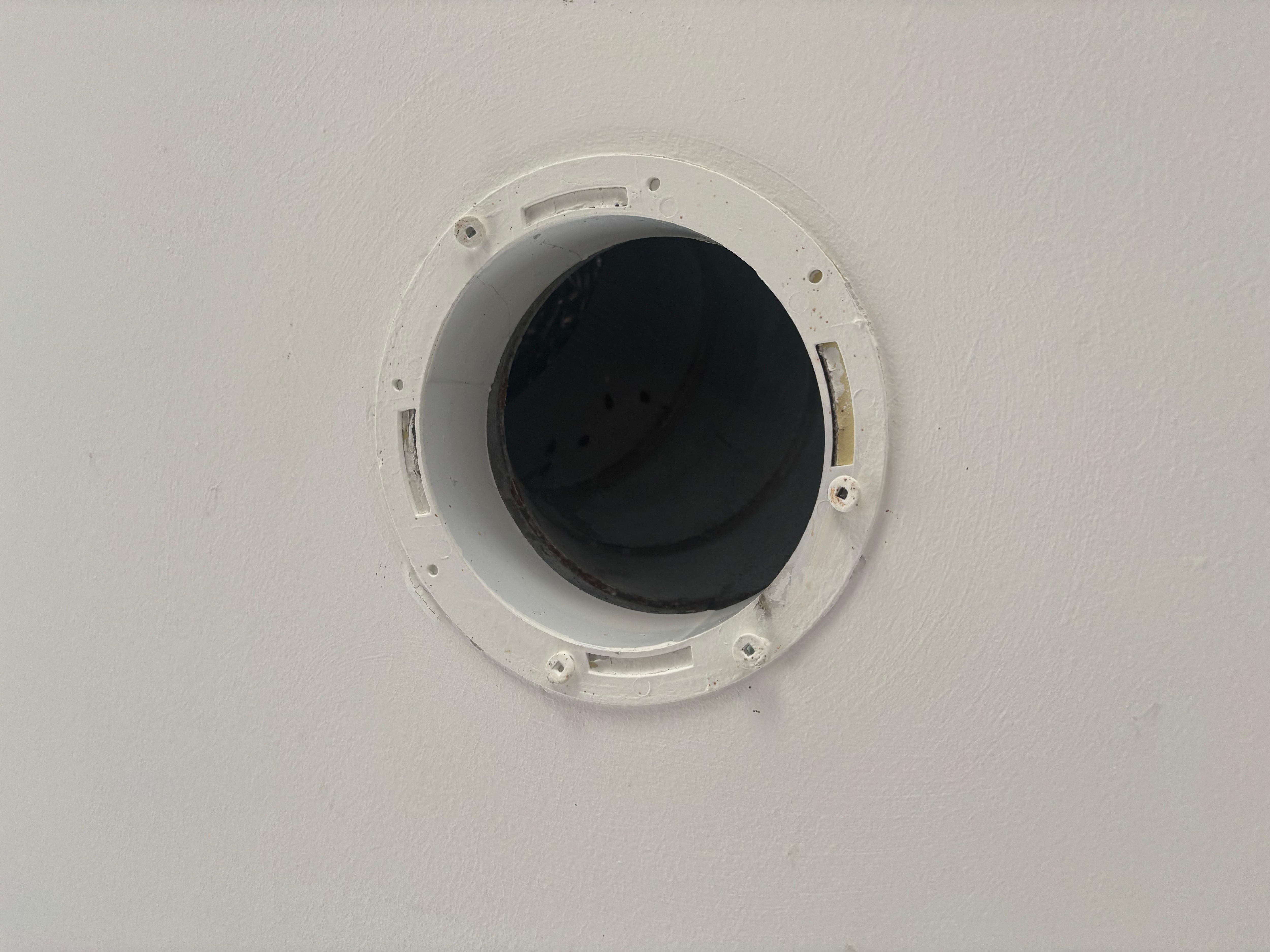 Vent missing cover