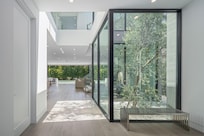 Amazing layout. Lush greenery.