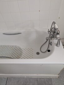 Dirty tub
