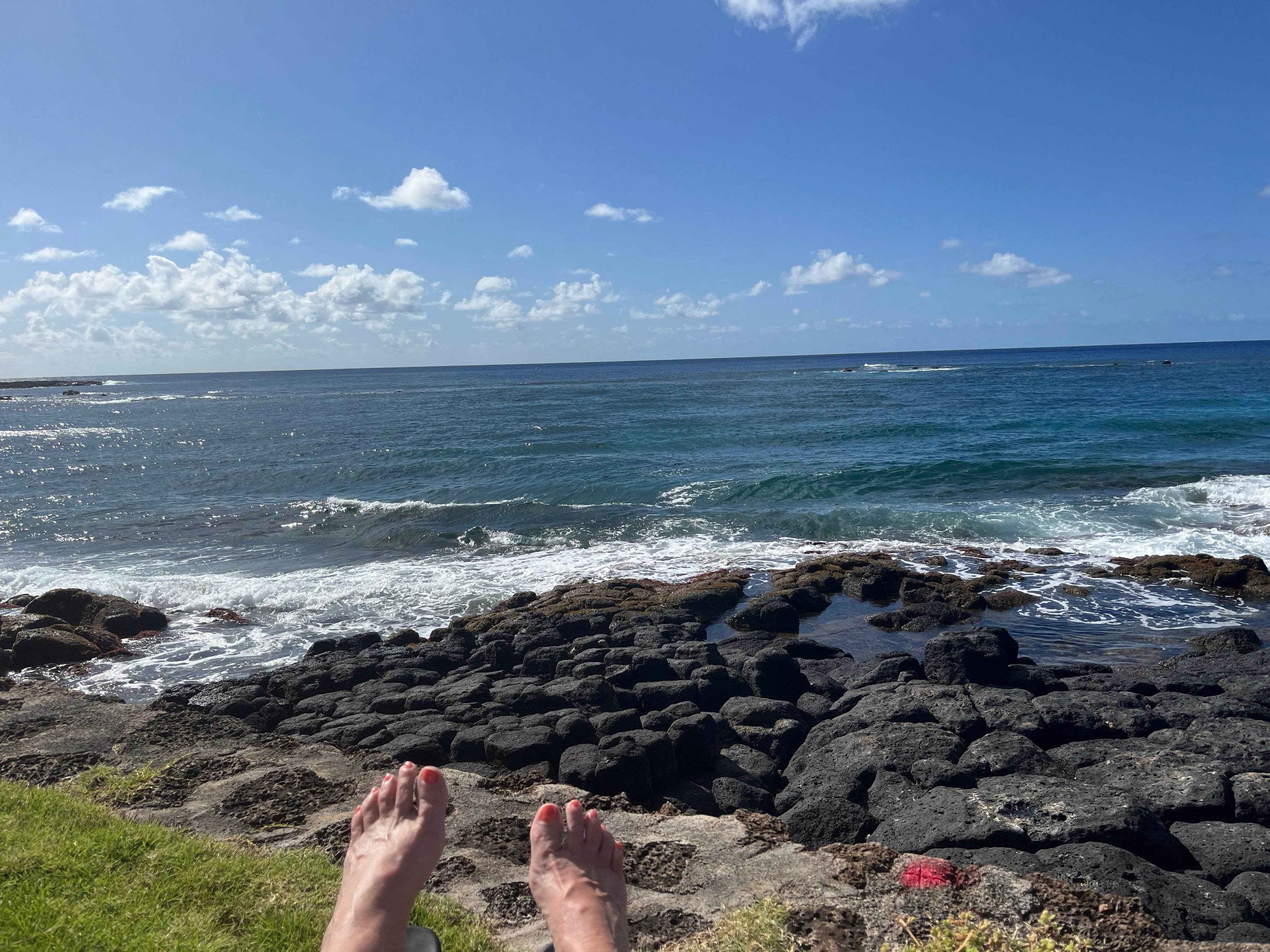 Late morning Sunni g down by the breakwall