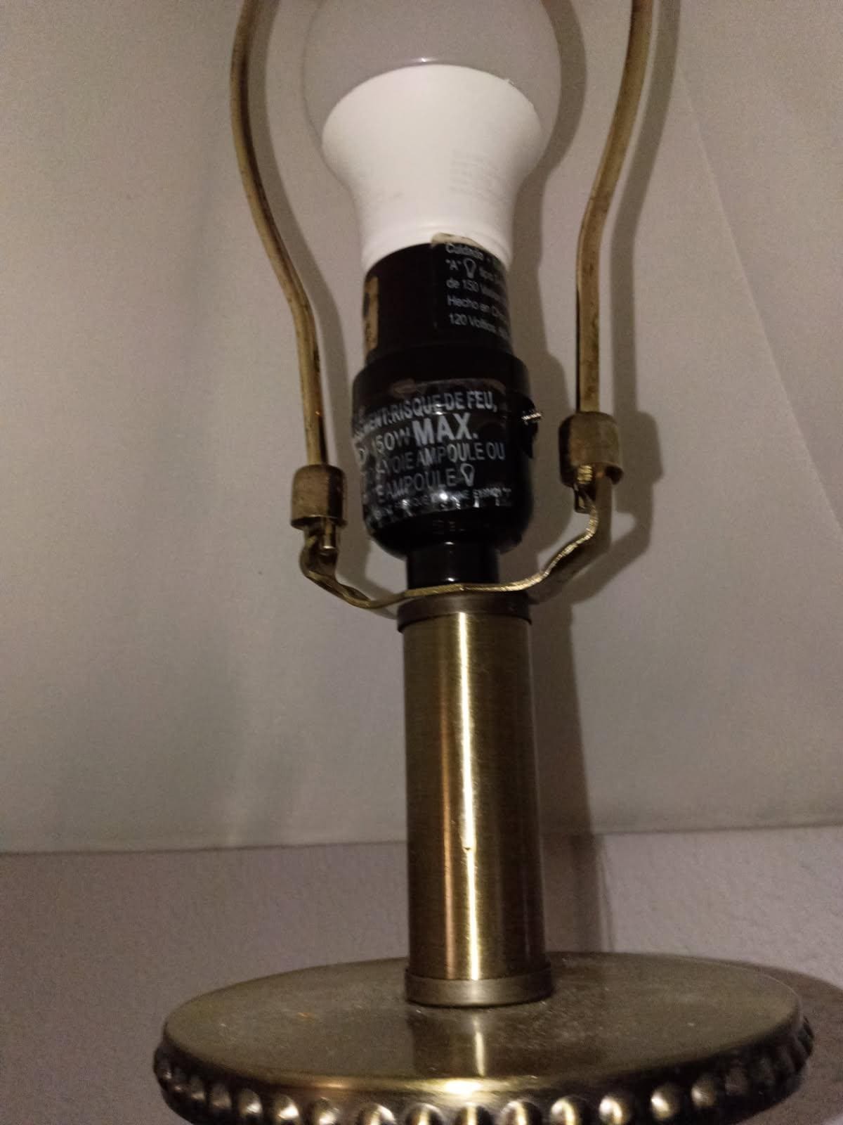 The lamp does not work nor the wall sockets in the room