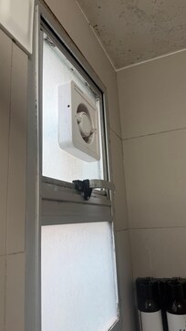 Exaustor que não funciona com teto mofado