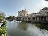 Just 5 minute walk to Putney Bridge and this lovely little Thai restaurant that has the best view
