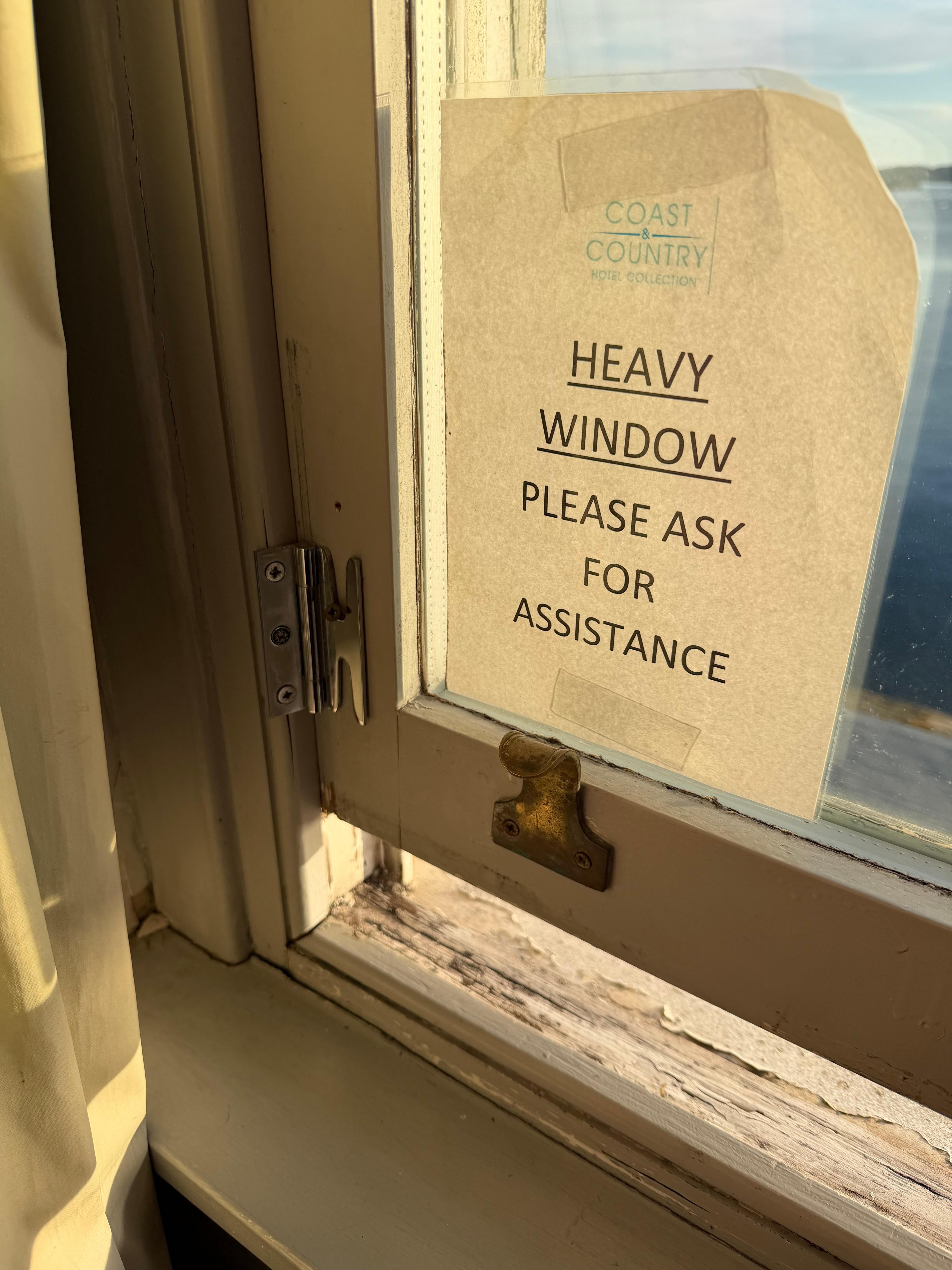The gap you could open needed assistance as highlighted on the hotel notice. 