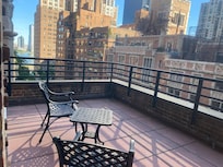 Wonderful, large balcony !