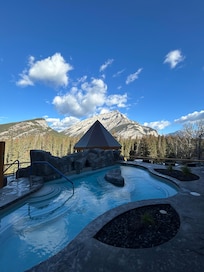 The Mountain views from the hot pools were amazing!!