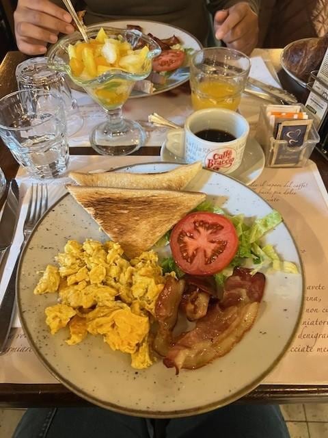 Complimentary Breakfast 