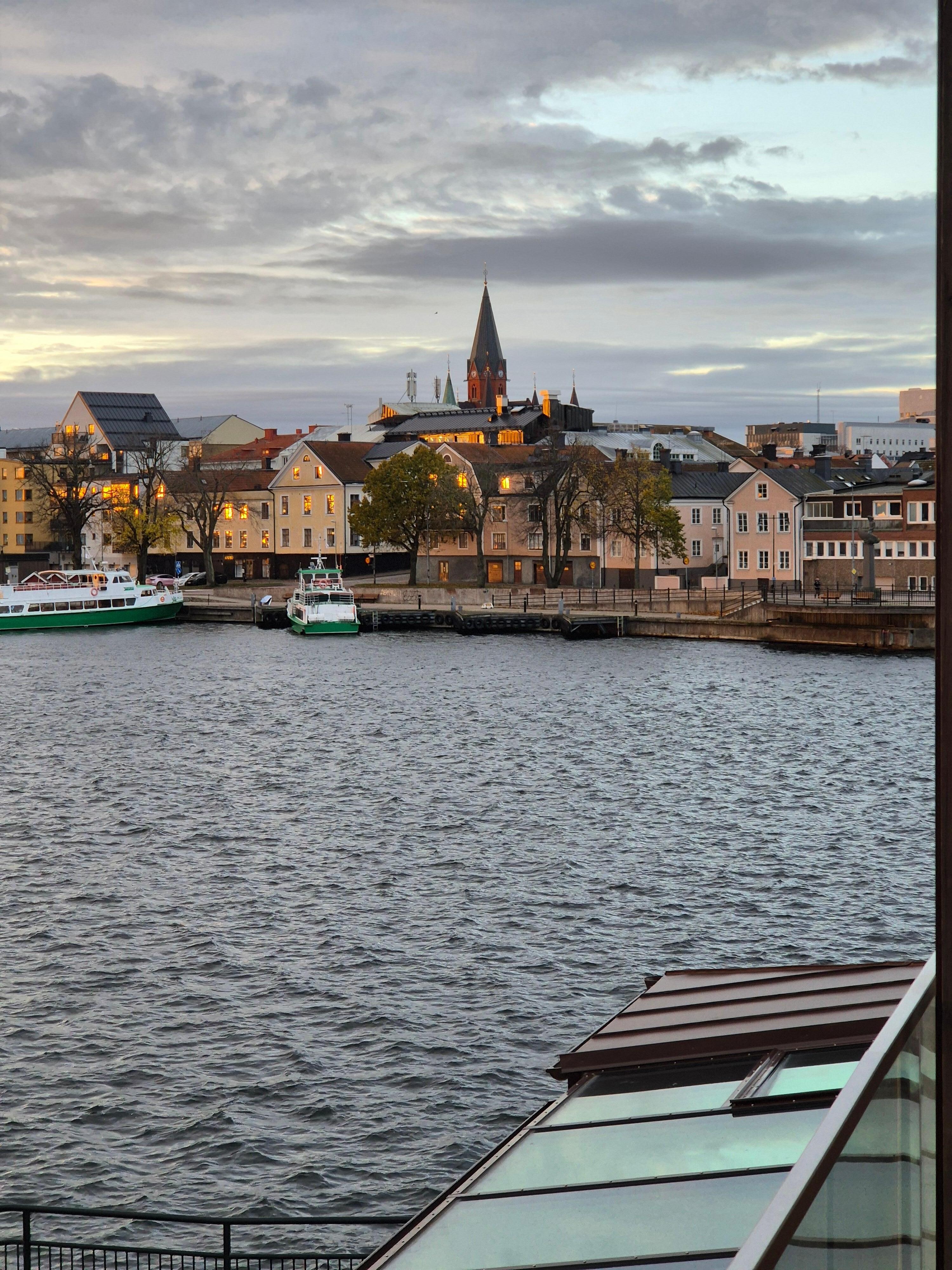 Utsikt från studiosvitens balkong.