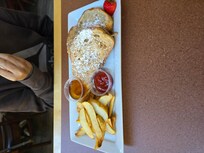 Vimys lounge breakfast.